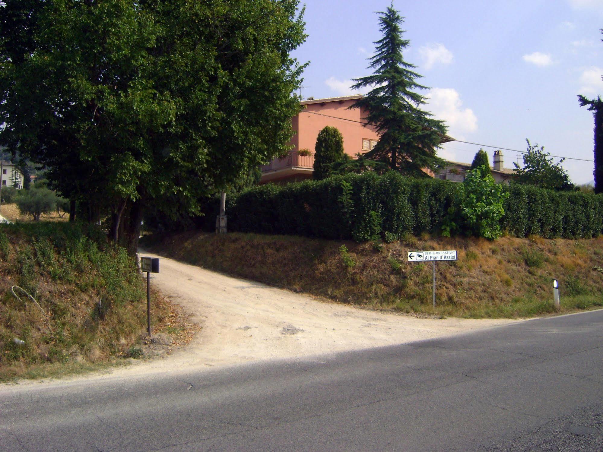 Bed & Breakfast Al Pian D'Assisi Eksteriør billede